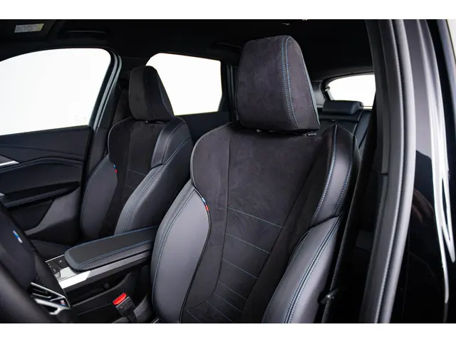 BMW X1 xDrive30e 2024 Hybride Benzine 17