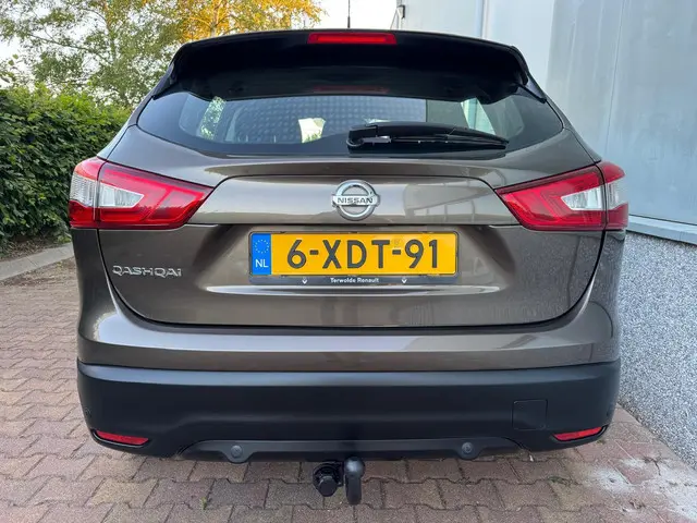 Nissan QASHQAI 1.2 Acenta ( TREKHAAK + AIRCO ) 2014 Benzine 5
