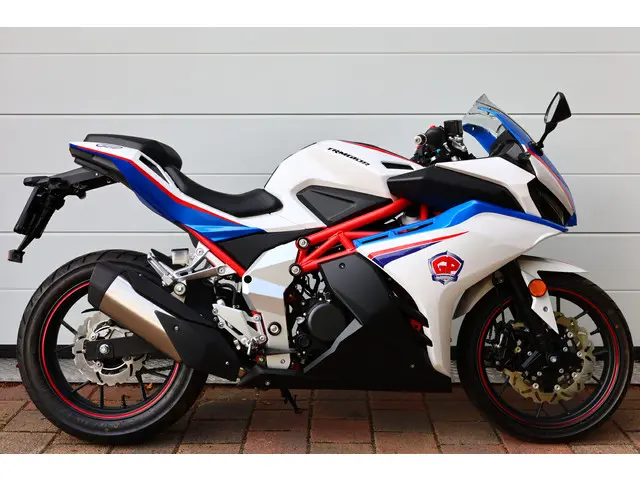 Yamaha YZF R125 TRMOTOR 125 GP-ONE [A1 A2] 2025 Benzine