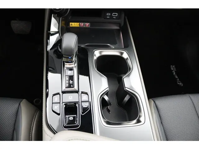 Lexus NX 450h+ AWD Overtrail Line 2024 Hybride Benzine 26