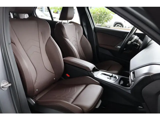 BMW 1 Serie 120 2024 Benzine 7