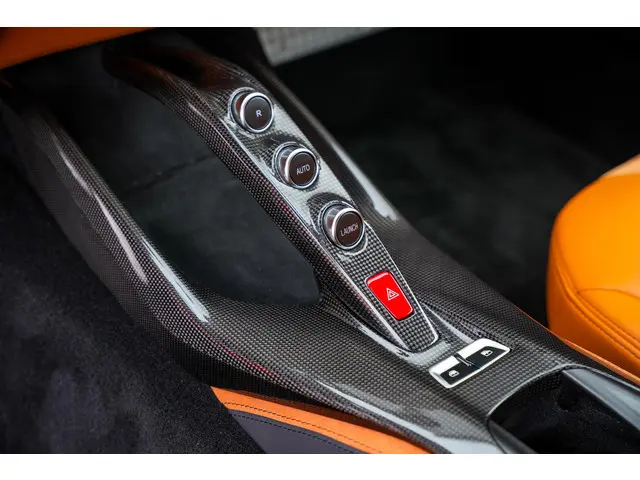 Ferrari 812 Superfast 6.5 V12 HELE 2019 Benzine 15