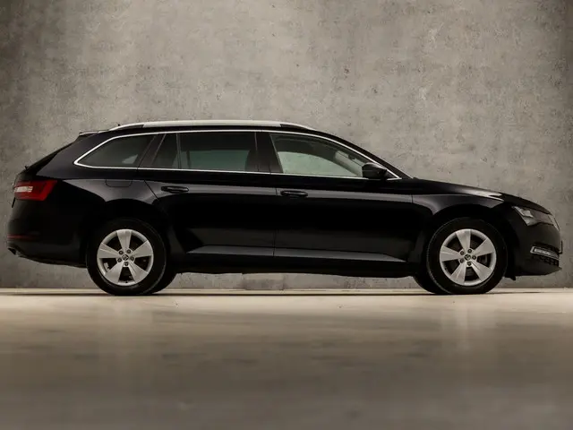 Škoda Superb Combi 1.5 TSI ACT Sport Deluxe 2020 Benzine 4