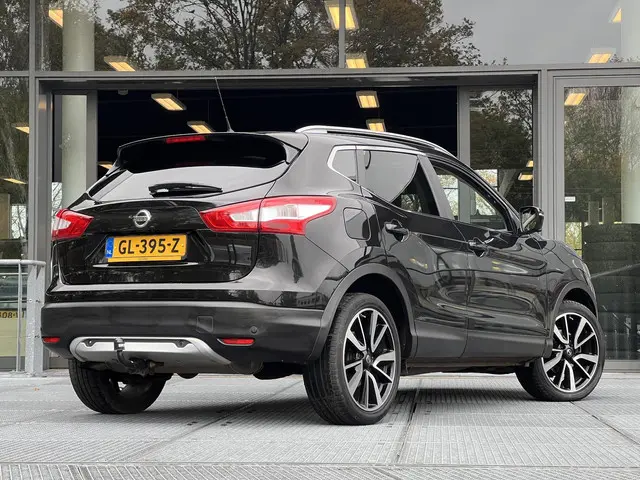 Nissan QASHQAI 1.2 Tekna 2015 Benzine 2