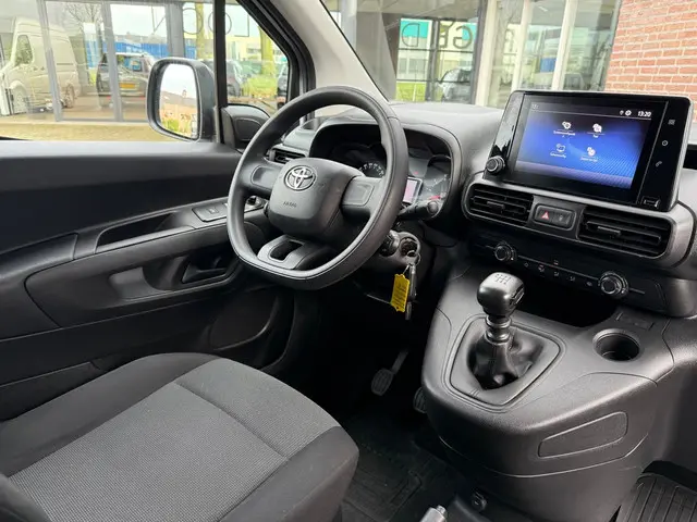 Toyota ProAce CITY 1.5 D-4D Cool|trekhaak 2022 Diesel 9