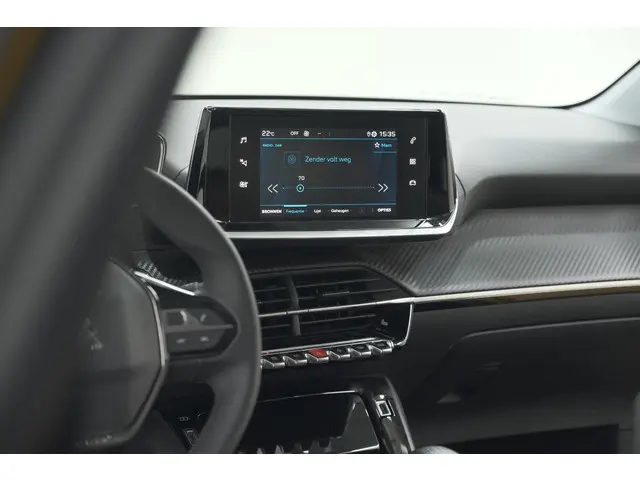 Peugeot 208 PureTech 100 Allure 2024 Benzine 47