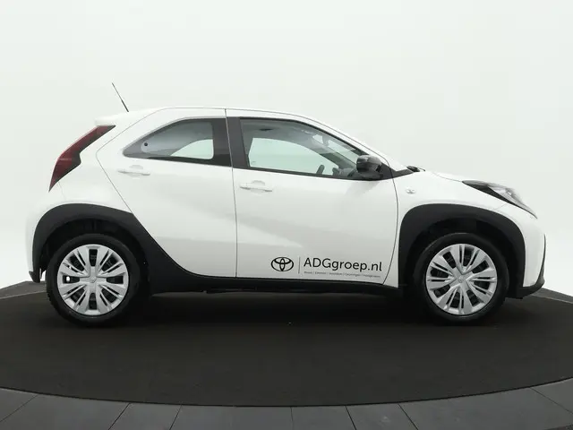 Toyota Aygo X 1.0 VVT-i MT Play 2023 Benzine 10