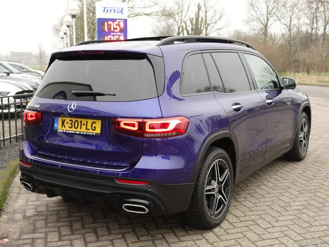 Mercedes-Benz GLB 200 Bus. Sol. 165PK AMG 2021 Benzine 3