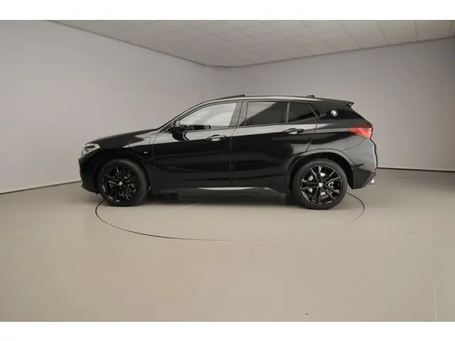 BMW X2 xDrive25e 2021 Hybride Benzine 2