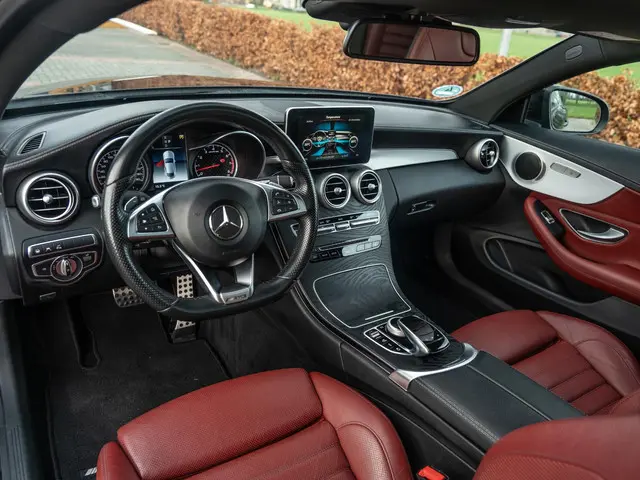 Mercedes-Benz C-Klasse Coupé AMG 43 4MATIC 2017 Benzine 7