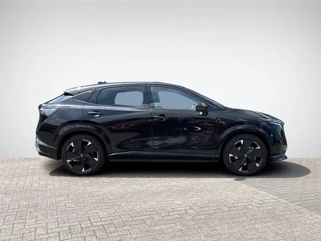 Nissan ARIYA 3