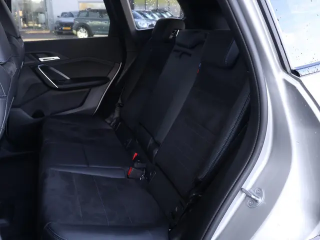 BMW X1 xDrive25e 2025 Hybride Benzine 43