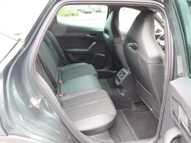 CUPRA Formentor 1.4 e-Hybrid PHEV 2022 Hybride Benzine 37