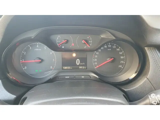 Opel Grandland X 1.2 Turbo Business + 2019 Benzine 28