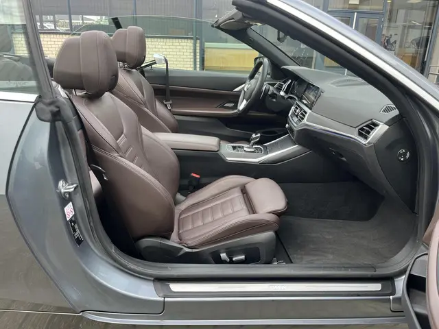 BMW 4 Serie Cabrio 420i High Executive 2021 Benzine 33