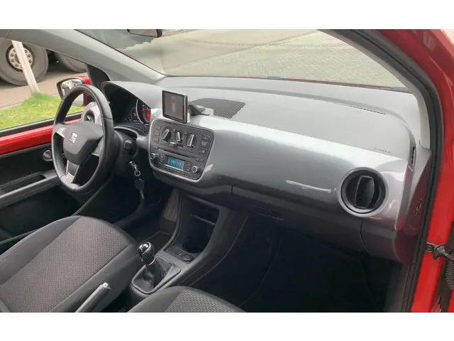 SEAT Mii 1.0 Reference 2014 Benzine 22