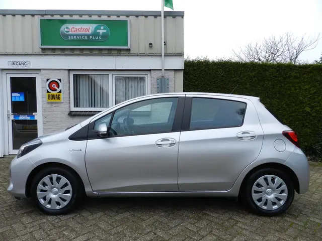 Toyota Yaris 2
