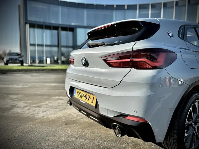 BMW X2 sDrive20i High Executive 2021 Benzine