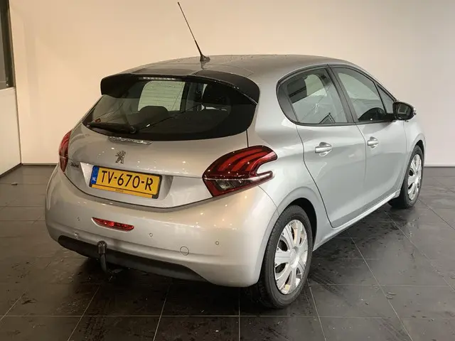 Peugeot 208 2