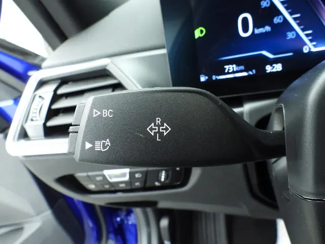 BMW 3 Serie Sedan 330d xDrive 2024 Diesel 32