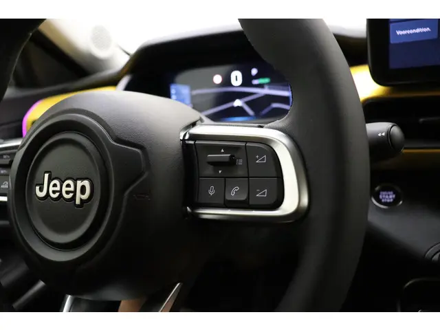 Jeep Avenger Summit 54 kWh 2025 Elektrisch 37