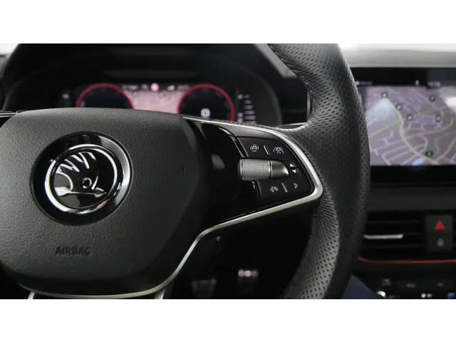 Škoda Kamiq 1.0 TSI 115pk Monte Carlo 2024 Benzine 25