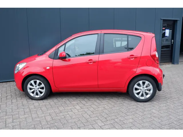 Opel Agila 1.2 Berlin 2014 Benzine 6
