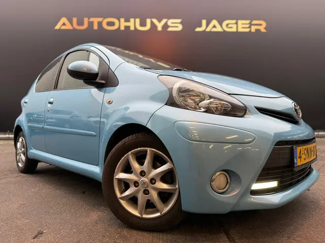 Toyota Aygo 1.0 VVT-i Dynamic Blue Automaat 2013 Benzine 24