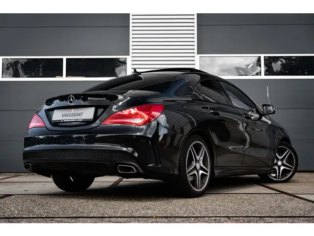 Mercedes-Benz CLA 180 AMG 2015 Benzine 6