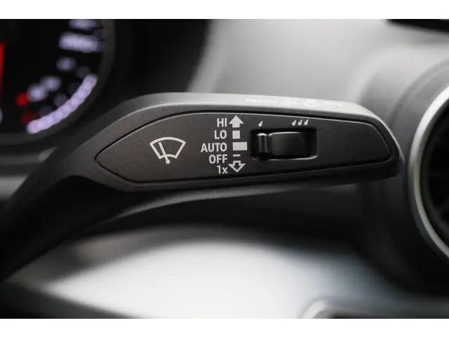 Audi Q2 30 TFSI S Edition 2020 Benzine 34