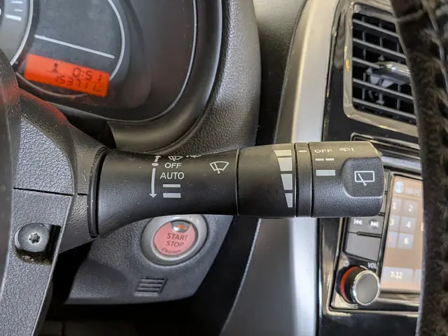 Nissan Micra 1.2 DIG-S Tekna 2013 Benzine 14