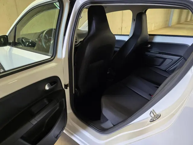 Volkswagen up! 1.0 BMT move up! 2020 Benzine 15
