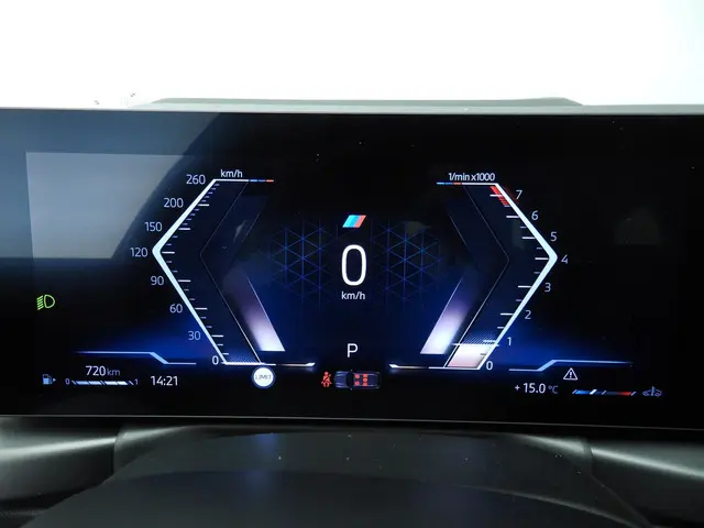 BMW 3 Serie Touring 320i 2024 Benzine 12