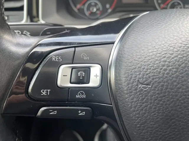 Volkswagen Polo 1.0 TSI R-Line DSG /Pano/ LED 2018 Benzine 17