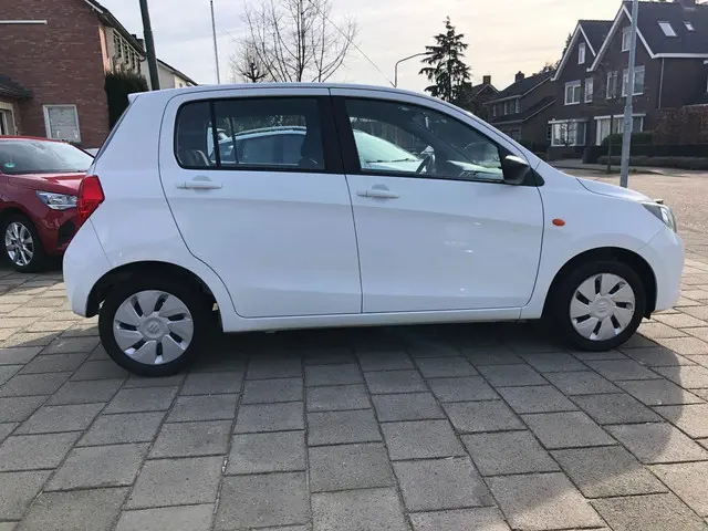 Suzuki Celerio Suzuki Celerio 5 Deurs Airco 2019 Benzine 4