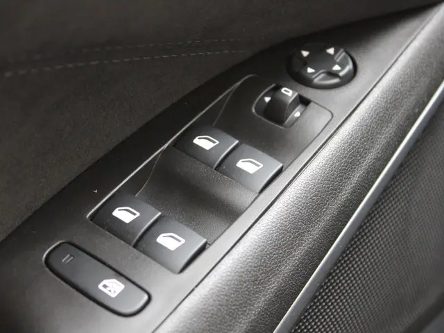 Opel Crossland 1.2T 130 Ultimate 2022 Benzine 30