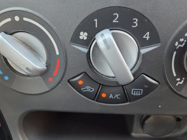 Suzuki Splash 1.0 VVT Comfort EASSS 2015 Benzine 13