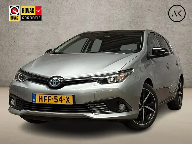 Toyota Auris 1.8 Hybrid Dynamic 2018 Hybride Benzine