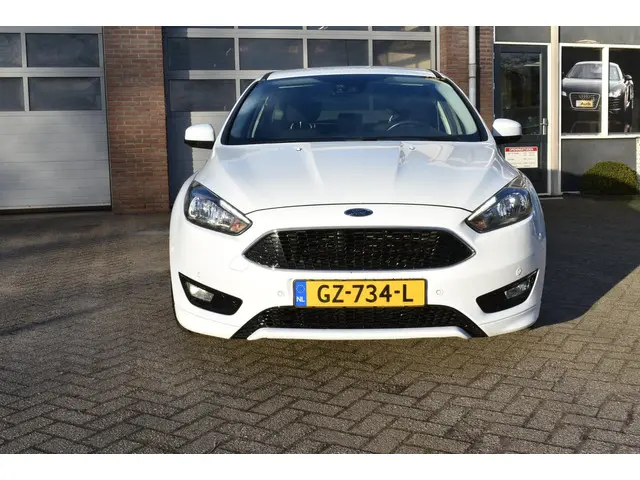 Ford Focus 1.5 Titanium Edition 2015 Benzine 8
