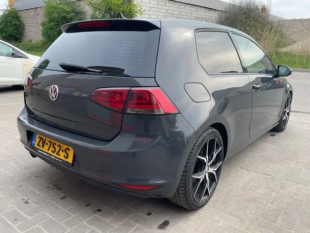 Volkswagen Golf 1.6 TDI Trendline 2015 Diesel 6