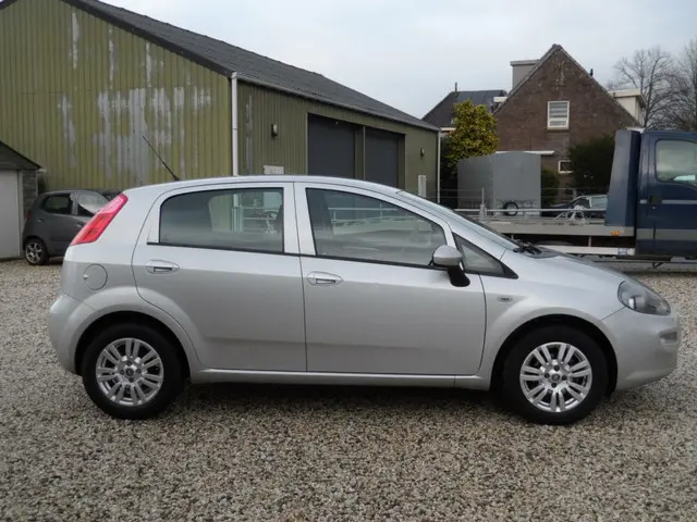 Fiat Punto Evo 0.9 TwinAir Lounge 2016 Benzine 16