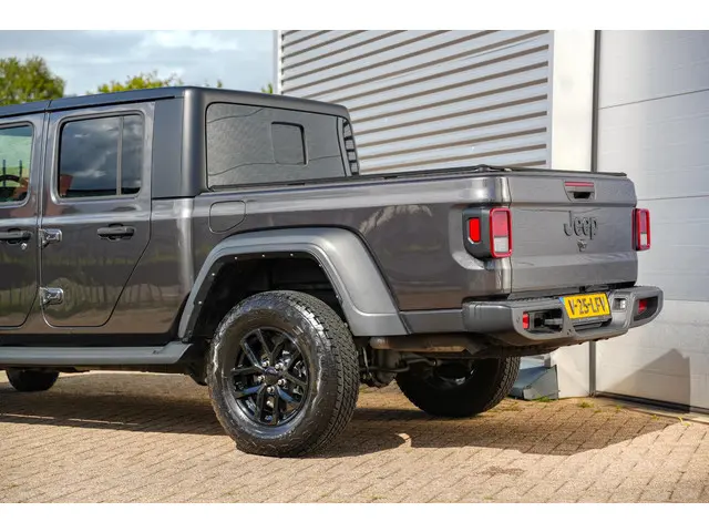 Jeep Gladiator sport 3.6 V6 2024 Benzine 30