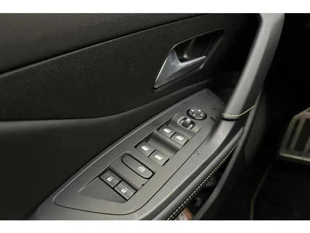 Peugeot 408 e-408 GT Avantage 58 kWh 2025 Elektrisch 26