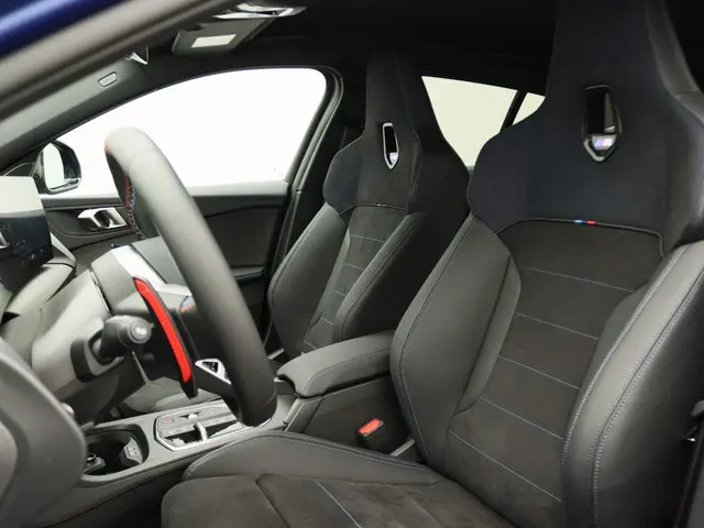 BMW 1 Serie 5-deurs M135i xDrive 2025 Benzine 22