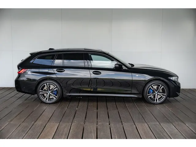 BMW 3 Serie Touring 320e 2024 Hybride Benzine 4