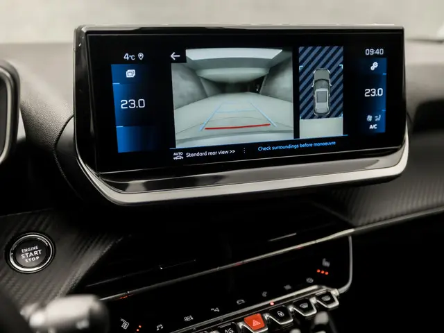 Peugeot 2008 1.2 PureTech Allure Sport 2022 Benzine 21