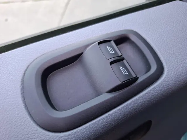 Ford Transit 350 2.2 TDCI L4H1 Ambiente 2017 Diesel 23