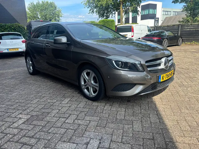 Mercedes-Benz A-Klasse 180 Prestige 2013 Benzine 4