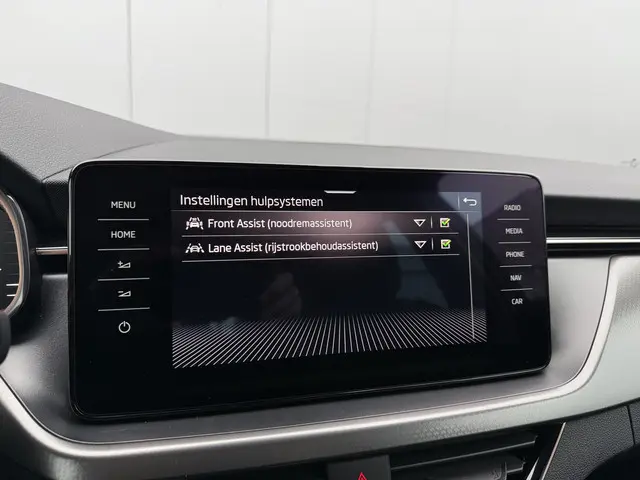 Škoda Kamiq 1.0 TSI 116pk DSG Style 2020 Benzine 36