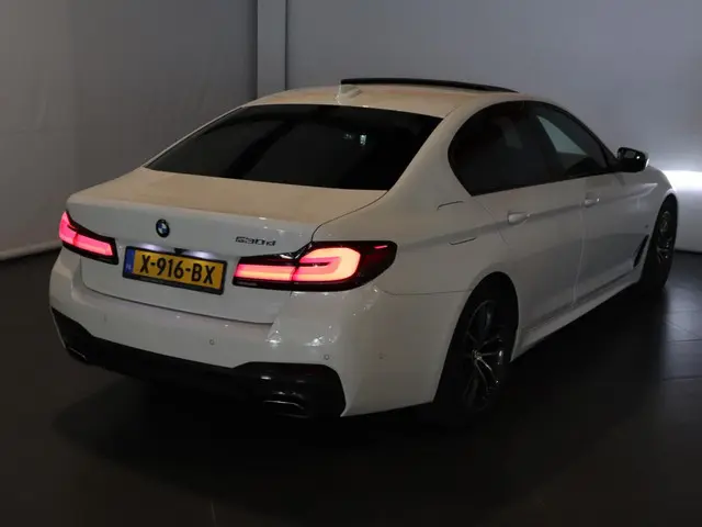 BMW 5 Serie 530d M-Sport 2023 Diesel 48